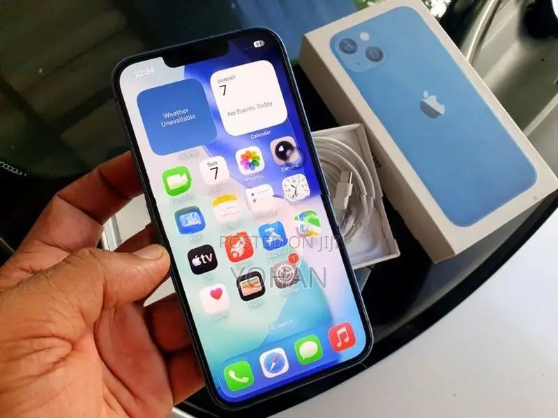Apple iPhone 13 256gb (Used)