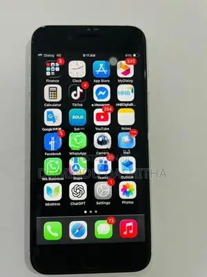 Apple iPhone SE 2 (Used)