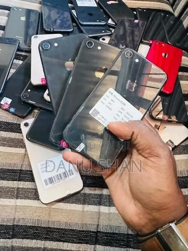 Apple iPhone 8 (Used)