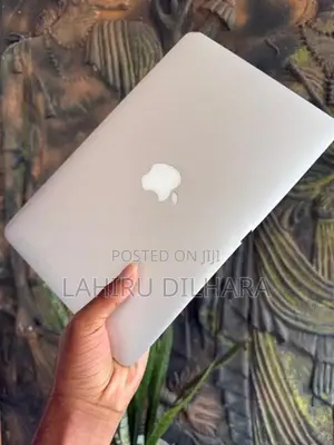 Apple Macbook Air