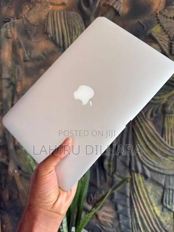 Apple Macbook Air