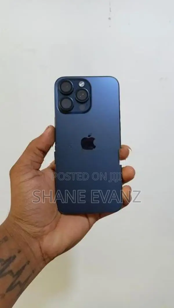 Apple iPhone 15 Pro Max 256GB (Used)