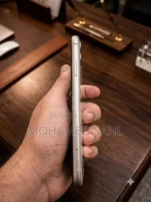 Apple iPhone 11 (Used)