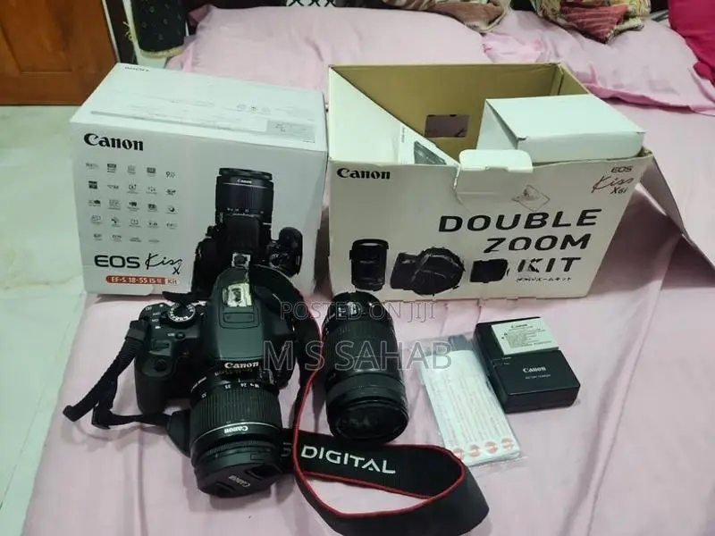 Canon EOS Kiss X6i Camera