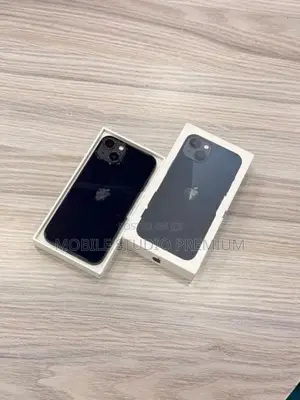 Apple iPhone 13 (Used)