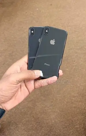 Apple iPhone XS (Used)