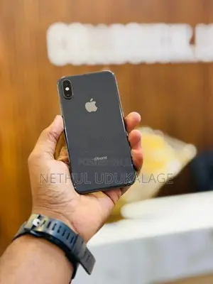Apple iPhone XS 64GB (Used)
