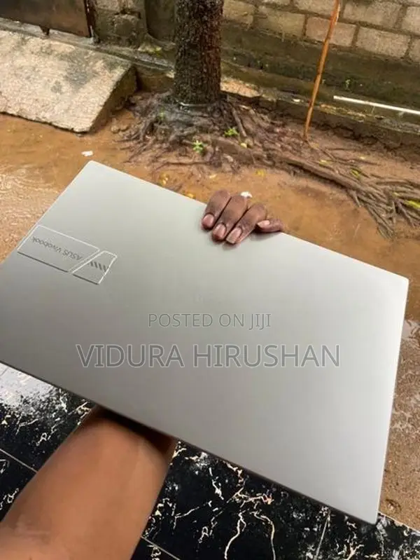 Asus Vivobook 15 (Used)