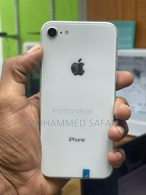 Apple iPhone 8 (Used)