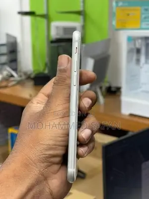 Apple iPhone 8 (Used)