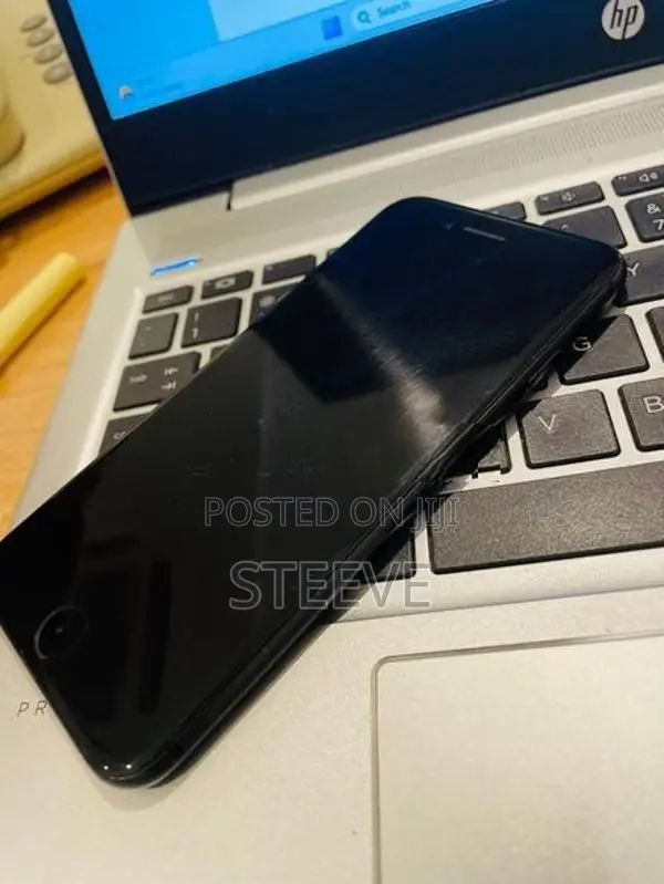 Apple iPhone 7 (Used)