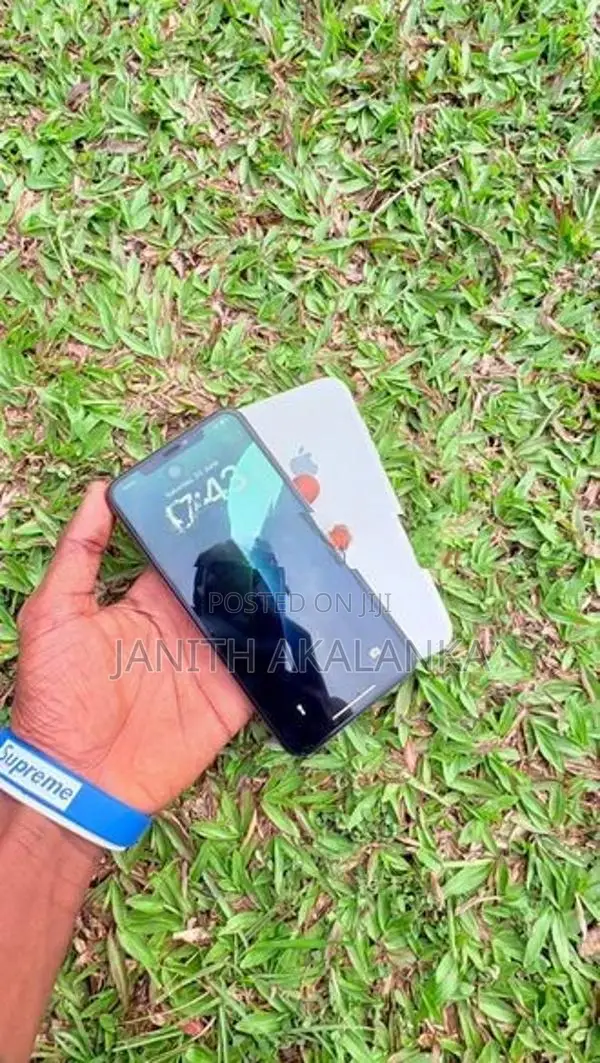 Apple iPhone XS Max (Used)