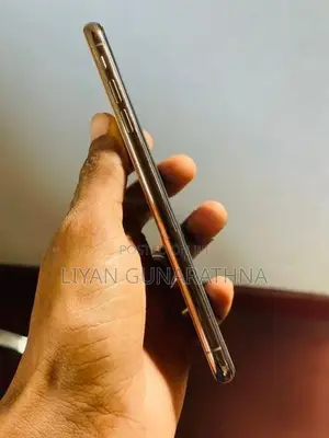 Apple iPhone XS Max (Used)