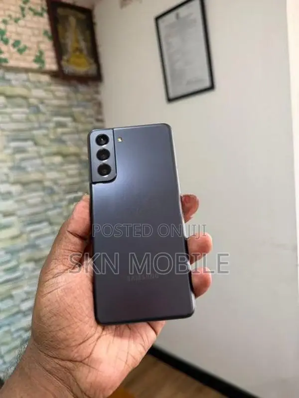 Samsung Galaxy S21 8GB 256GB 5G (Used)