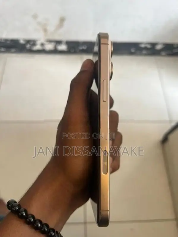 Apple iPhone 16 Pro Max (Used)