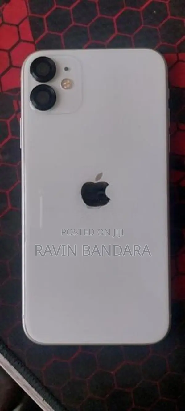Apple iPhone 11 (Used)