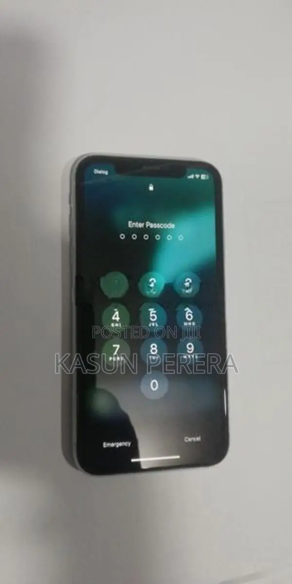 Apple iPhone XR (Used)