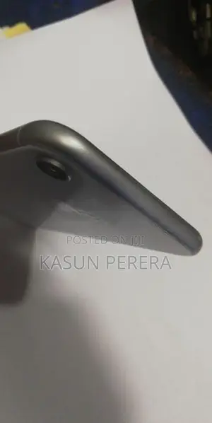 Apple iPhone XR (Used)
