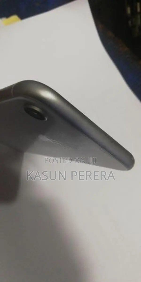 Apple iPhone XR (Used)