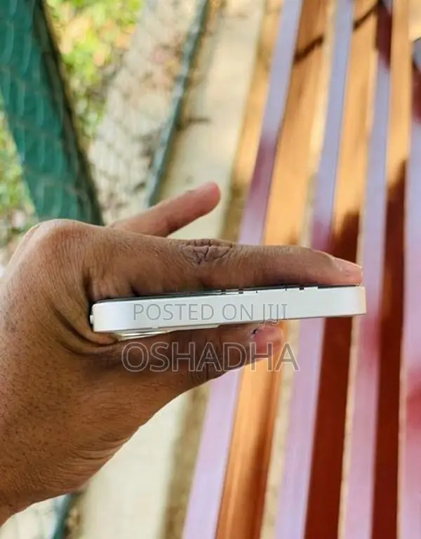 Apple iPhone 12 (Used)