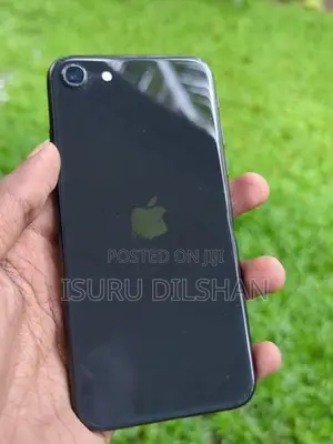 Apple iPhone SE 2 (Used)