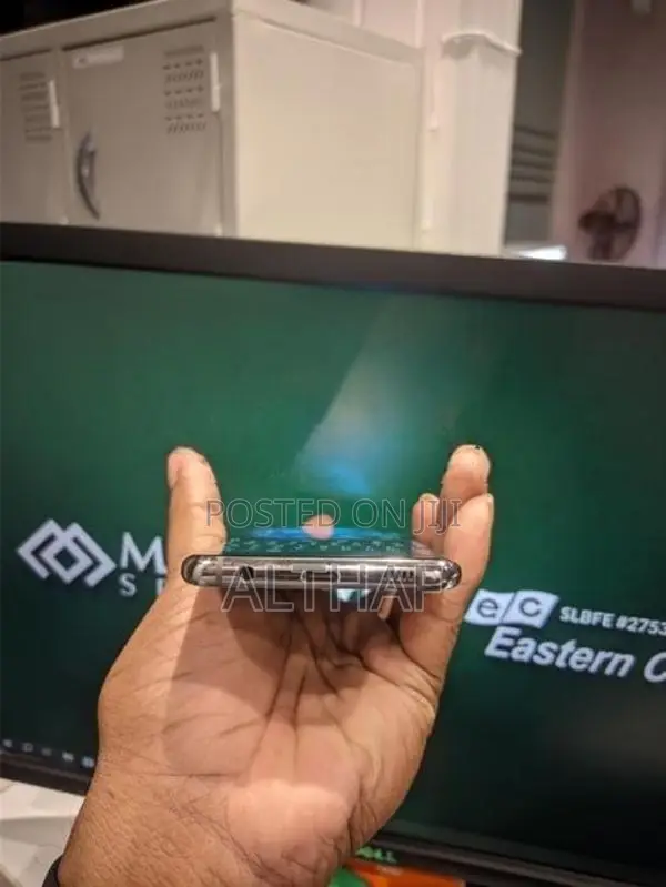 Samsung Galaxy S10 (Used)