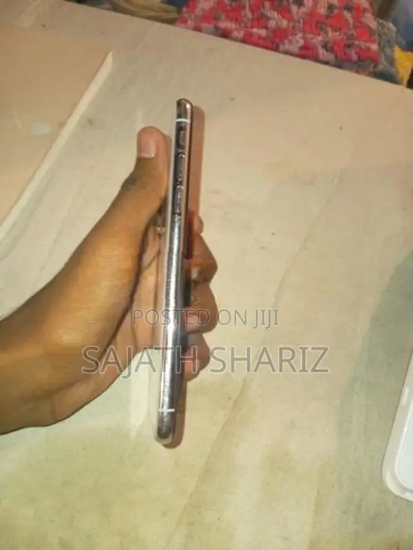 Apple iPhone X (Used)