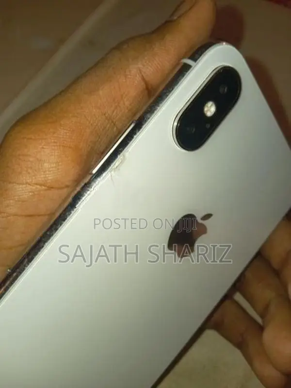 Apple iPhone X (Used)