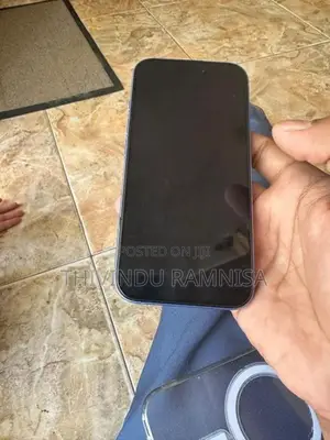 Apple iPhone 16 (Used)