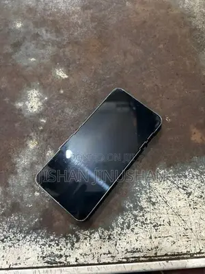 Samsung Galaxy S22 (Used)
