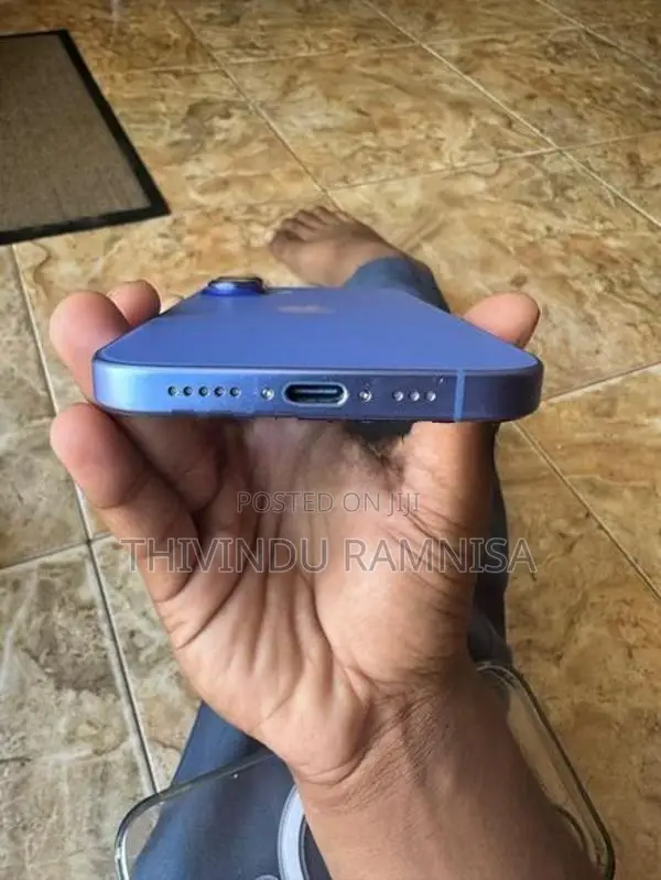 Apple iPhone 16 (Used)