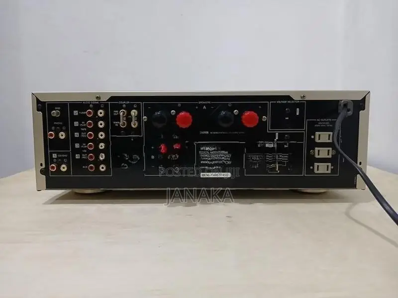 Yamaha Ax-596