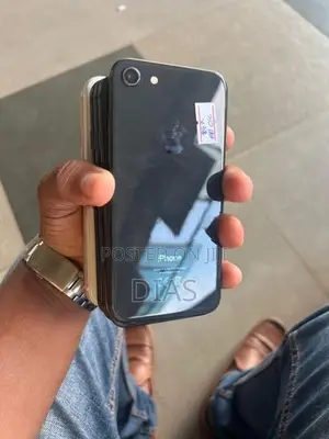 Apple iPhone 8 (Used)