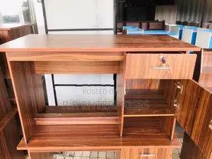 New 4*2 ft Melamine Office Table