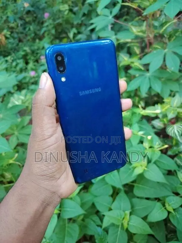 Samsung Galaxy M10 3GB 32GB (Used)