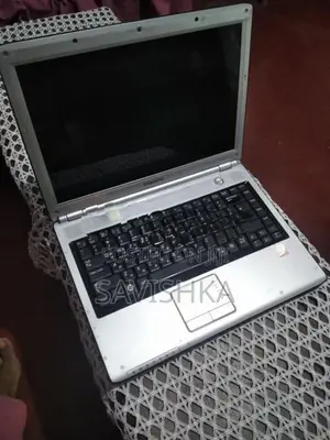 SAMSUMG Laptop 4GB RAM/300GB Hard