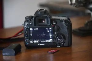 Canon 5D Mark IV