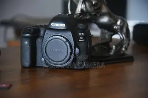 Canon 5D Mark IV