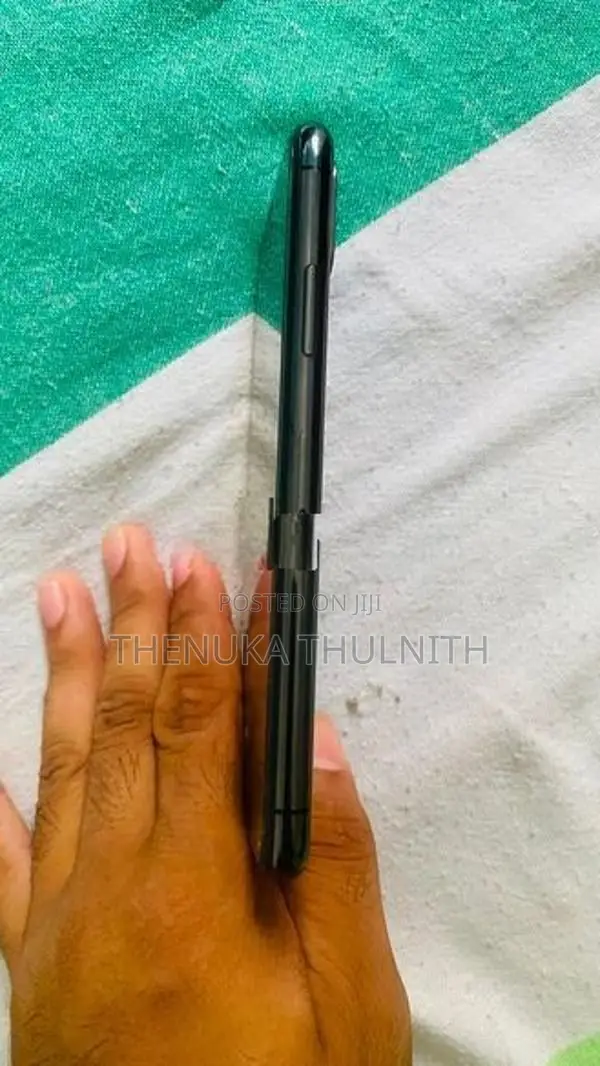 Apple iPhone XS (Used)