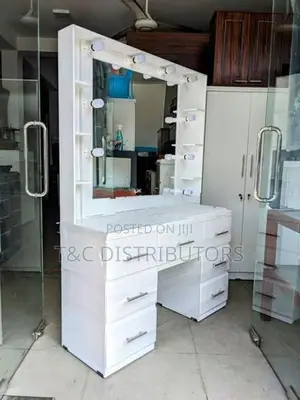 Hollywood Dressing Table