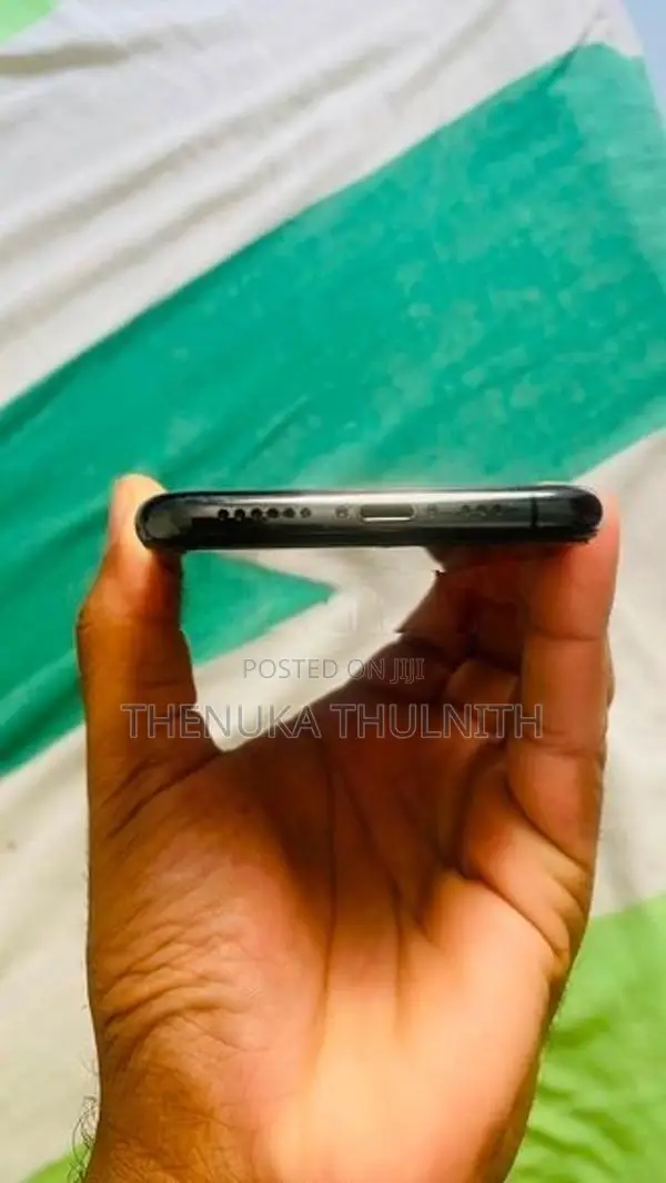 Apple iPhone XS (Used)