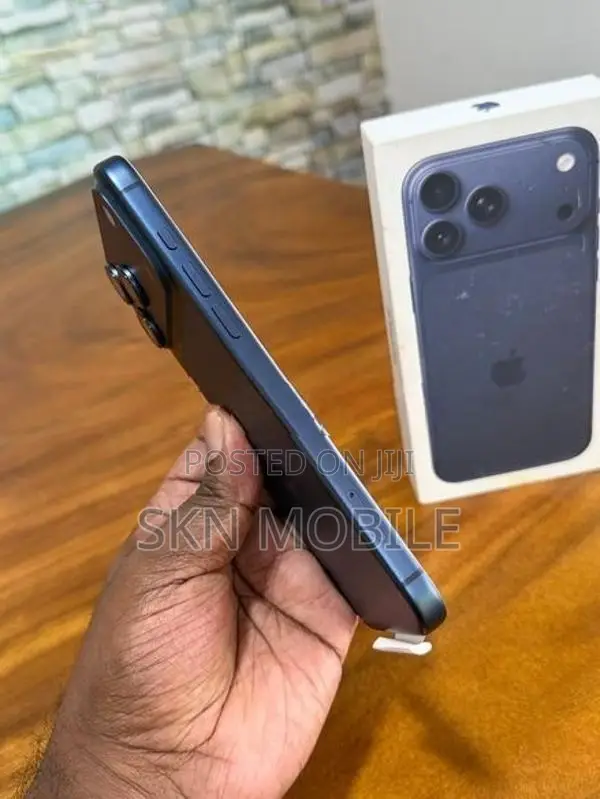 Apple iPhone 17 Pro Max 256GB (Used)