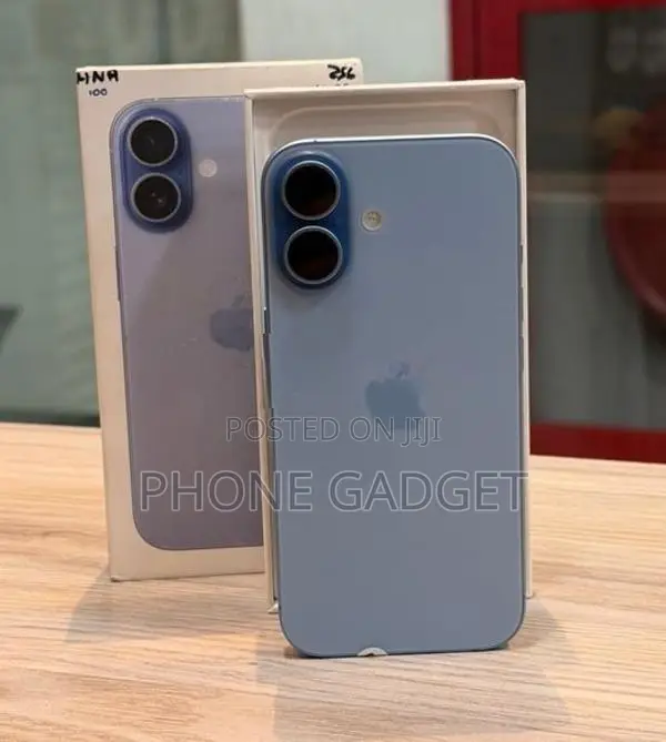 Apple iPhone 17 256GB (Used)