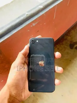 Apple iPhone SE 2 (Used)