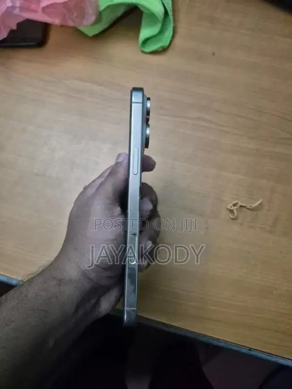Apple iPhone 16 Pro Max (Used)