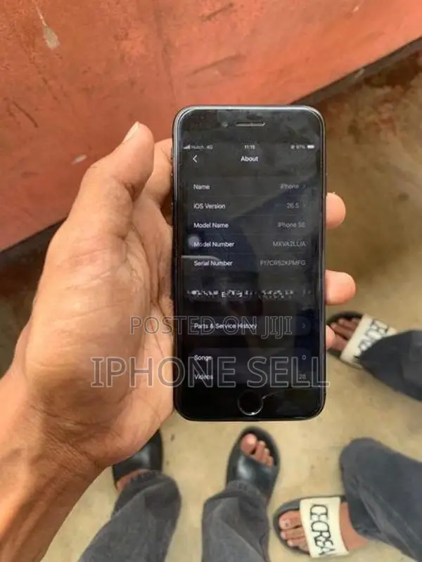 Apple iPhone SE 2 (Used)