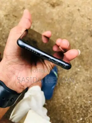 Apple iPhone 8 I phone (Used)