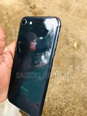Apple iPhone 8 I phone (Used)