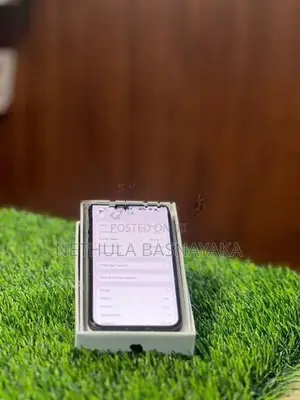 Apple iPhone 13 (Used)