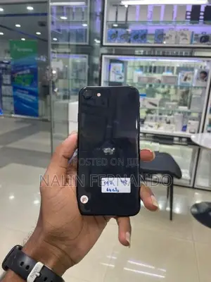 Apple iPhone SE 2 (Used)